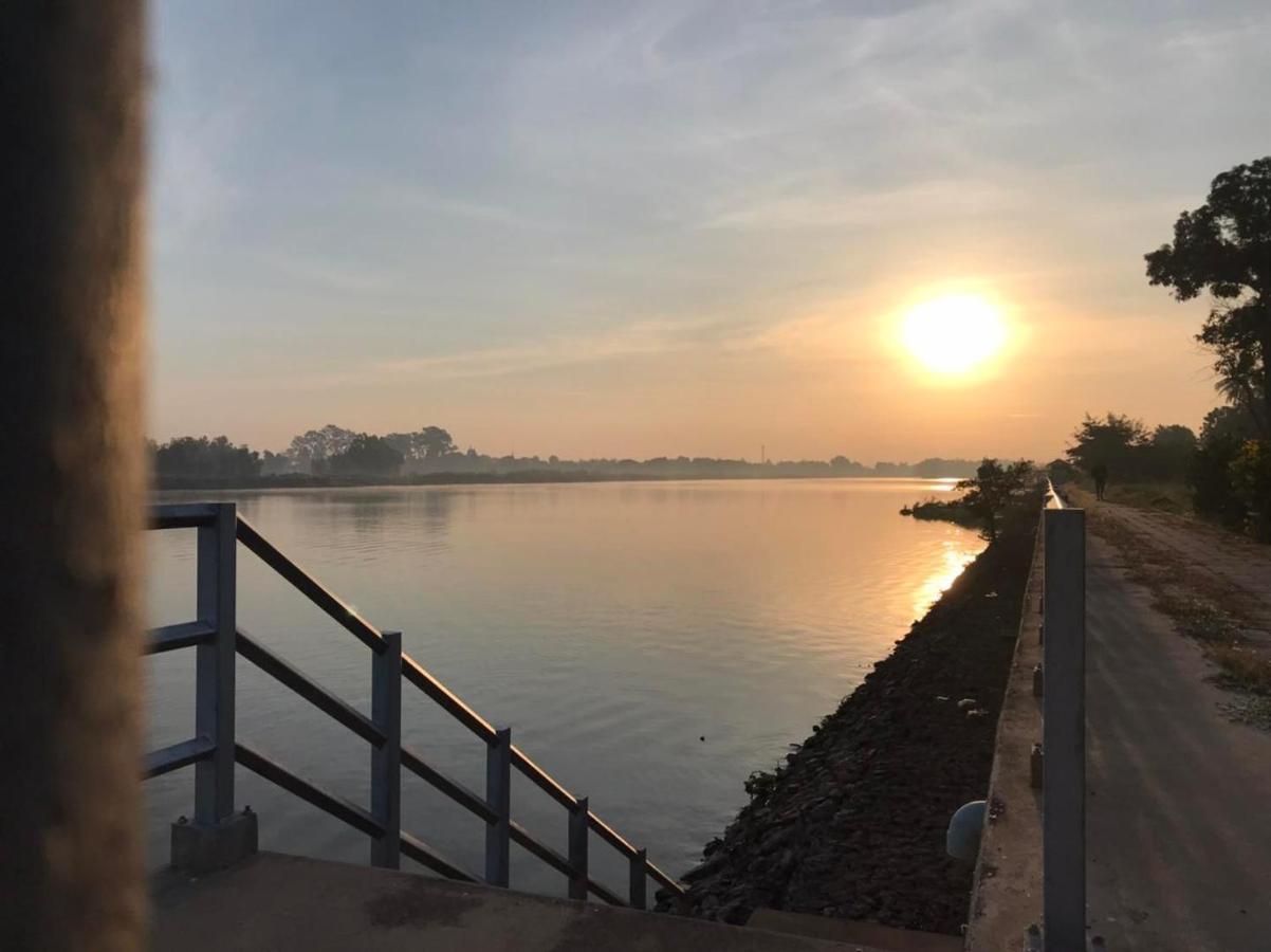 فندق Romyen House Ban Nong Nam Khan المظهر الخارجي الصورة